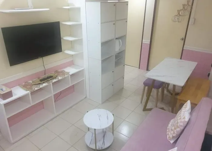 New Pinkish Two Bedrooms Unit With Full Korean Kitchenette Apartahotel *