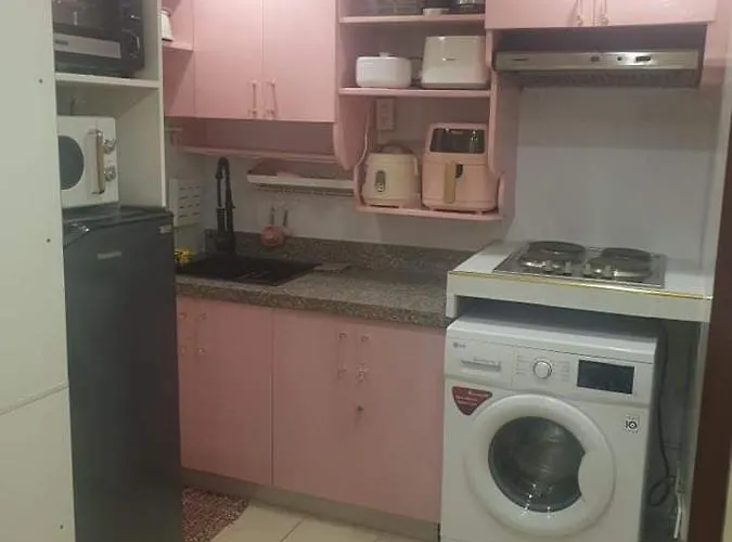 New Pinkish Two Bedrooms Unit With Full Korean Kitchenette Apartahotel *